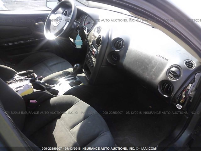 2G2WP552261272256 - 2006 PONTIAC GRAND PRIX GRAY photo 5