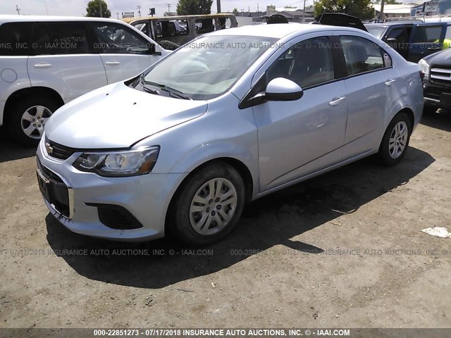 1G1JB5SH9H4125381 - 2017 CHEVROLET SONIC LS 银色 照片 2