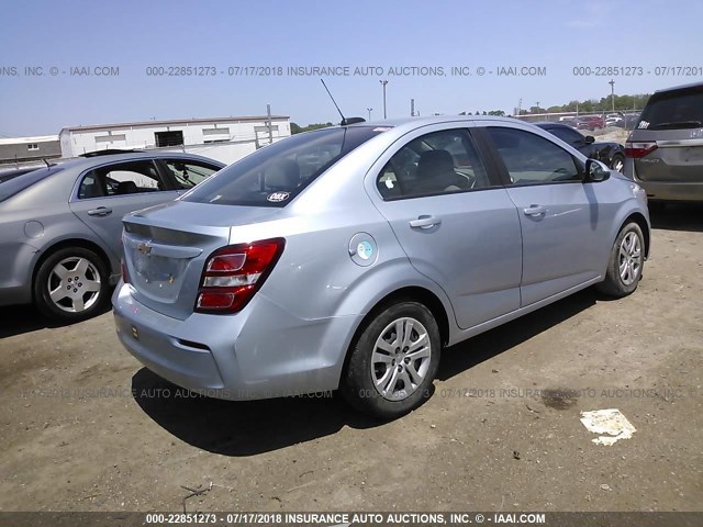 1G1JB5SH9H4125381 - 2017 CHEVROLET SONIC LS 银色 照片 4