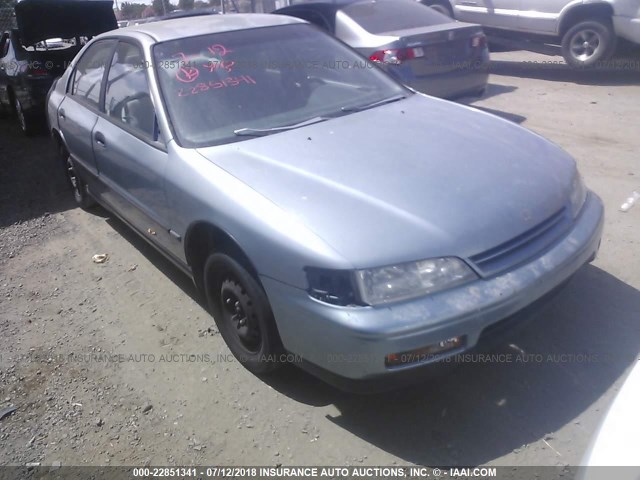 1HGCD5620RA150187 - 1994 HONDA ACCORD DX BLUE photo 1