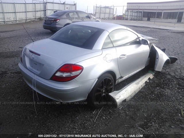 WDBWK54F96F081164 - 2006 MERCEDES-BENZ SLK 280 SILVER photo 4