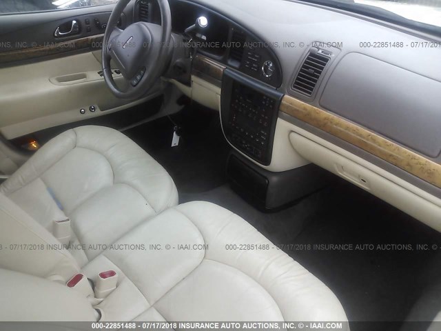 1LNFM97V7WY683244 - 1998 LINCOLN CONTINENTAL  白色 照片 5