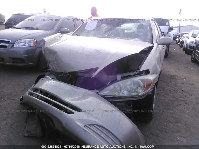 4T1BE32K62U551339 - 2002 TOYOTA CAMRY LE/XLE/SE 灰色 照片 6