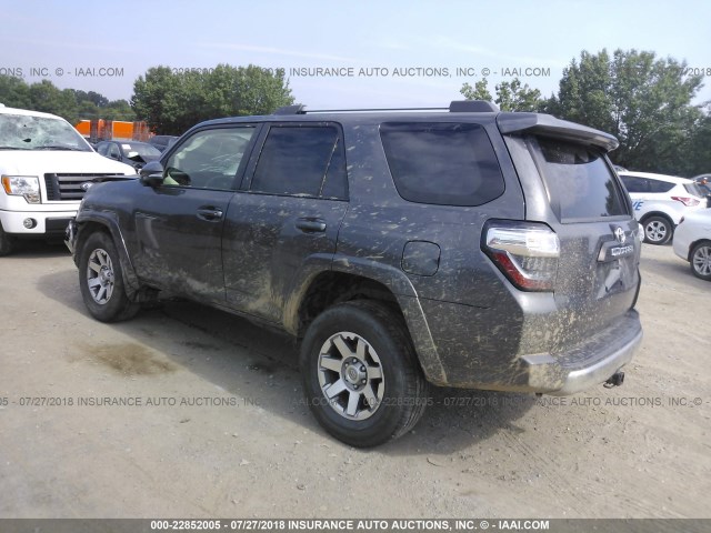 JTEBU5JR1F5252760 - 2015 TOYOTA 4RUNNER SR5/LIMITED/TRAIL/TRD PRO GRAY photo 3