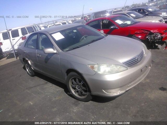 4T1BE32K25U523087 - 2005 TOYOTA CAMRY LE/XLE/SE 金色 照片 1