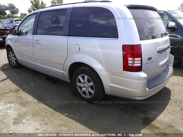 2A4RR5D14AR227075 - 2010 CHRYSLER TOWN & COUNTRY TOURING SILVER photo 3