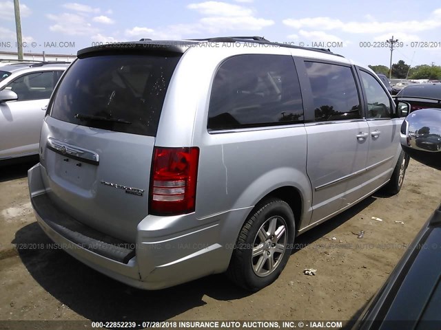 2A4RR5D14AR227075 - 2010 CHRYSLER TOWN & COUNTRY TOURING SILVER photo 4