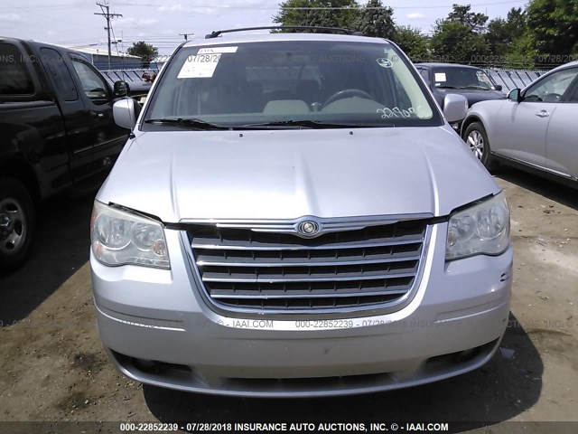 2A4RR5D14AR227075 - 2010 CHRYSLER TOWN & COUNTRY TOURING SILVER photo 6