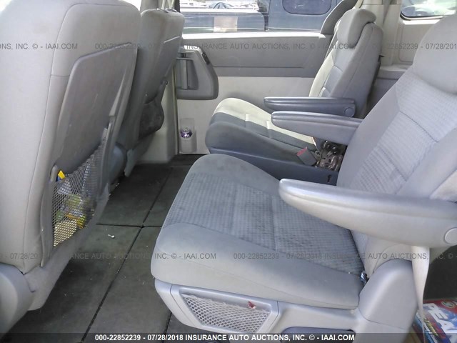2A4RR5D14AR227075 - 2010 CHRYSLER TOWN & COUNTRY TOURING SILVER photo 8
