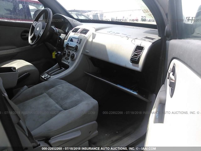 2CNDL13F856005567 - 2005 CHEVROLET EQUINOX LS SILVER photo 5