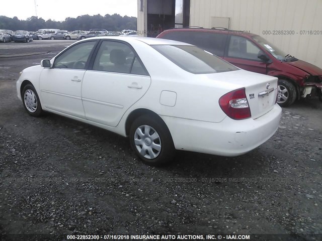4T1BE32K04U292950 - 2004 TOYOTA CAMRY LE/XLE/SE თეთრი ფოტო 3