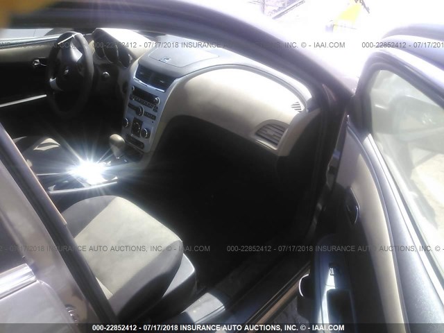 1G1ZA5E02AF318493 - 2010 CHEVROLET MALIBU LS ყავისფერი ფოტო 5