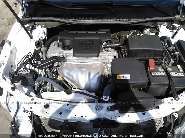 4T1BF1FK5HU337706 - 2017 TOYOTA CAMRY LE/XLE/SE/XSE WHITE photo 10