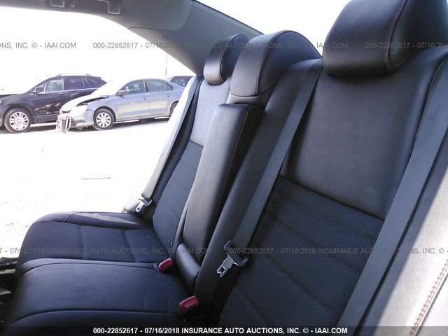 4T1BF1FK5HU337706 - 2017 TOYOTA CAMRY LE/XLE/SE/XSE WHITE photo 8