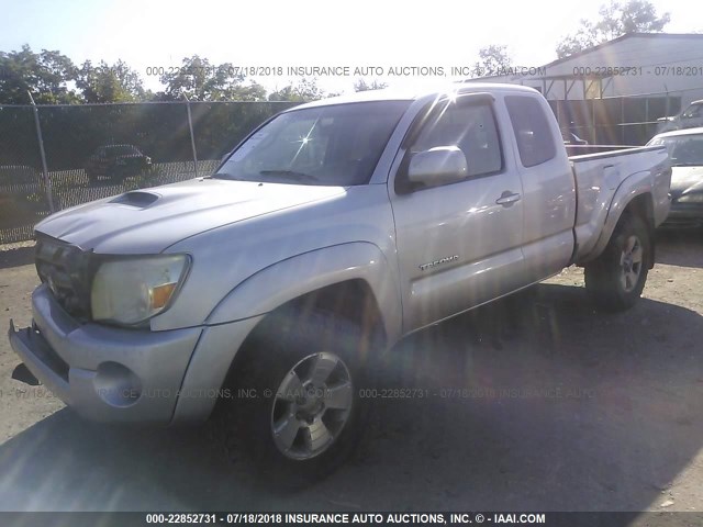 5TEUU42N57Z431613 - 2007 TOYOTA TACOMA ACCESS CAB Silber Foto 2