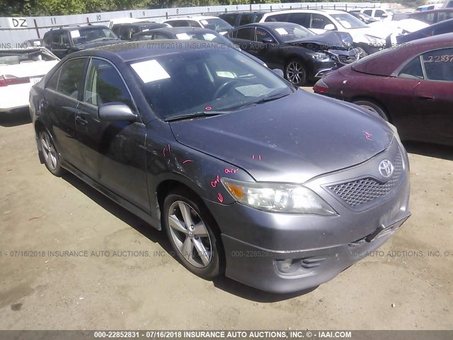 4T1BF3EK3AU512831 - 2010 TOYOTA CAMRY SE/LE/XLE GRAY photo 1