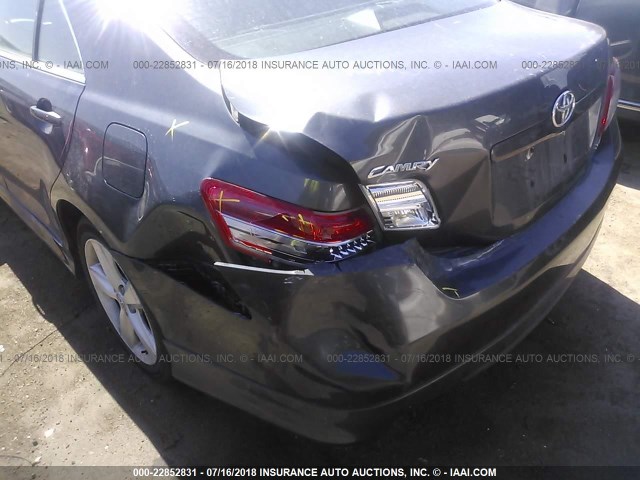 4T1BF3EK3AU512831 - 2010 TOYOTA CAMRY SE/LE/XLE GRAY photo 6