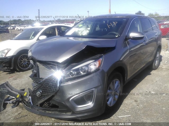 5XYPG4A38GG123155 - 2016 KIA SORENTO LX/L SILVER photo 2