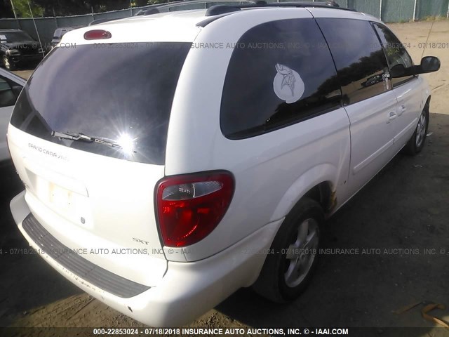 2D4GP44L55R240117 - 2005 DODGE GRAND CARAVAN SXT WHITE photo 4