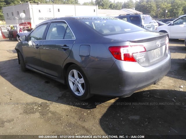 4T1BF1FK1CU126799 - 2012 TOYOTA CAMRY SE/LE/XLE GRAY photo 3
