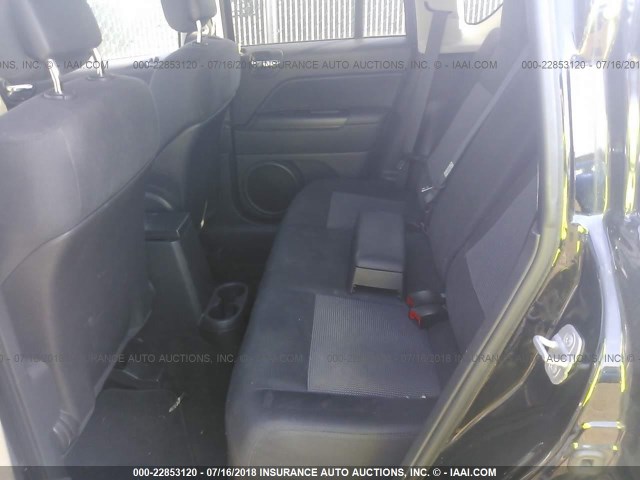 1C4NJDEBXDD207711 - 2013 JEEP COMPASS LATITUDE 黑色 照片 8