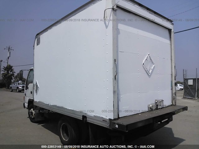 J8DC4B14137013140 - 2003 GMC W4500 W45042 WHITE photo 3