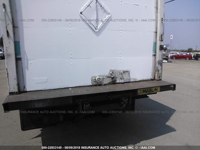 J8DC4B14137013140 - 2003 GMC W4500 W45042 WHITE photo 7