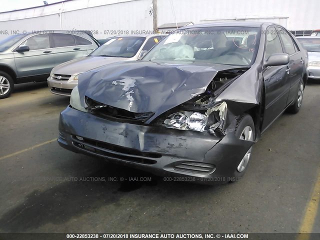 4T1BE32K73U758789 - 2003 TOYOTA CAMRY LE/XLE/SE SILVER photo 6