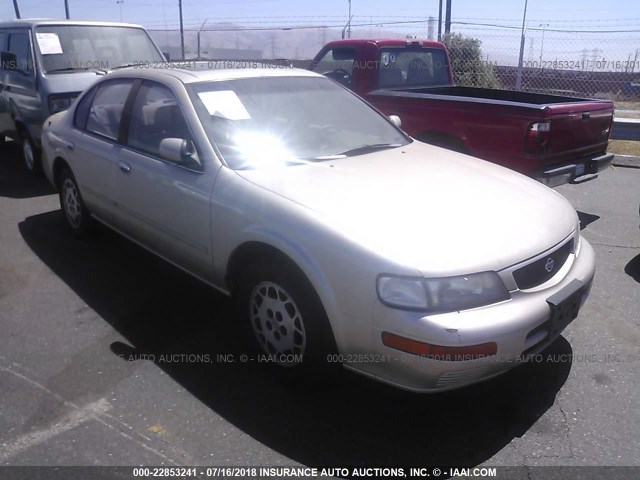 JN1CA21D0TM417836 - 1996 NISSAN MAXIMA GLE/GXE/SE GOLD photo 1