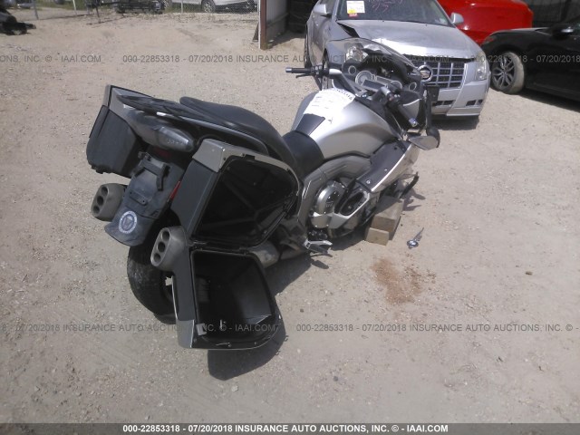 WB1061201CZZ20900 - 2012 BMW K1600 GTL SILVER photo 4