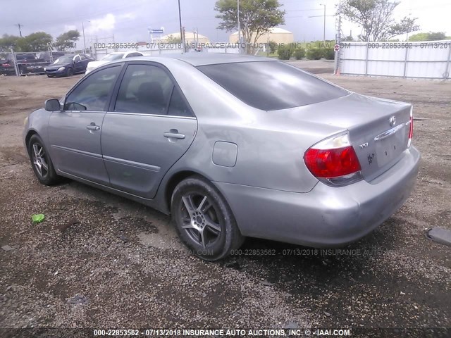 4T1BE32K86U713039 - 2006 TOYOTA CAMRY LE/XLE/SE Gümüş foto 3