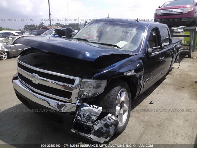 2GCEK13MX71512111 - 2007 CHEVROLET SILVERADO K1500 CREW CAB BLUE photo 2