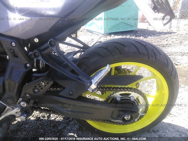 JYARM06E0GA008372 - 2016 YAMAHA FZ07 GRAY photo 6