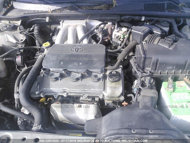 4T1BF32KX2U526358 - 2002 TOYOTA CAMRY LE/XLE/SE 银色 照片 10