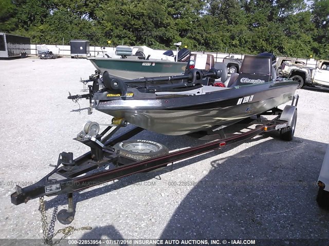 TSB12300D888 - 1988 CHAMPION BOATS DUAL CONSOLE BASS  BROWN photo 2