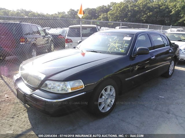 1LNHM84WX7Y621595 - 2007 LINCOLN TOWN CAR EXECUTIVE L BLACK photo 2