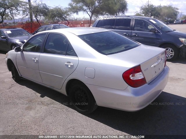 JTDBE32K030197993 - 2003 TOYOTA CAMRY LE/XLE SILVER photo 3