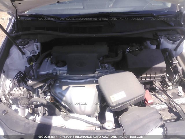 4T1BF1FK7HU274804 - 2017 TOYOTA CAMRY LE/XLE/SE/XSE WHITE photo 10