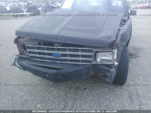 1GTBS14E2J2535948 - 1988 GMC S TRUCK S15 BLACK photo 6