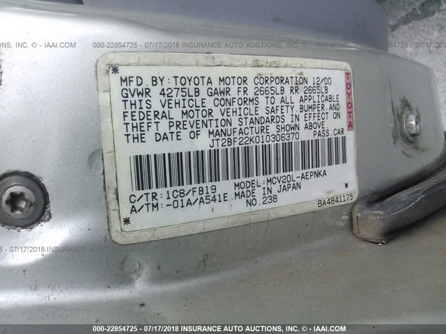 JT2BF22K010306370 - 2001 TOYOTA CAMRY CE/LE/XLE SILVER photo 9