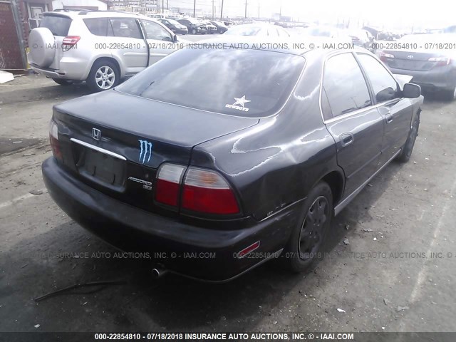 1HGCD5631VA220251 - 1997 HONDA ACCORD LX/EX BLACK photo 4