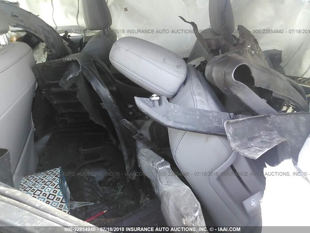 5TDKKRFH6FS104650 - 2015 TOYOTA HIGHLANDER XLE თეთრი ფოტო 8