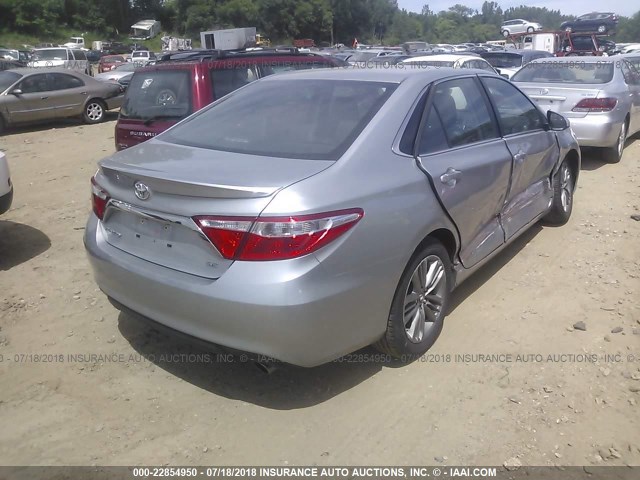 4T1BF1FK7HU293157 - 2017 TOYOTA CAMRY LE/XLE/SE/XSE SILVER photo 4