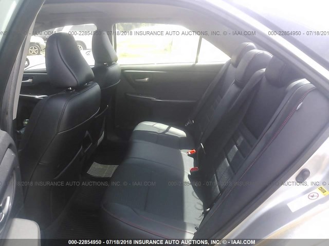 4T1BF1FK7HU293157 - 2017 TOYOTA CAMRY LE/XLE/SE/XSE 银色 照片 8