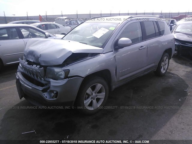 1C4NJDEB2GD631792 - 2016 JEEP COMPASS LATITUDE 灰色 照片 2