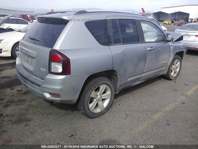 1C4NJDEB2GD631792 - 2016 JEEP COMPASS LATITUDE 灰色 照片 4