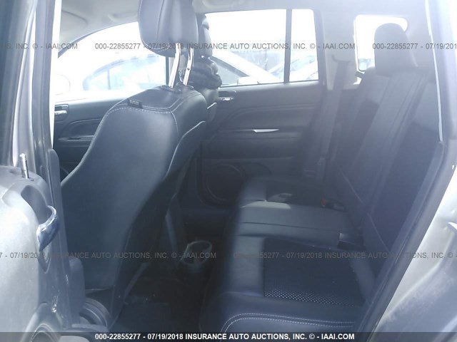 1C4NJDEB2GD631792 - 2016 JEEP COMPASS LATITUDE 灰色 照片 8