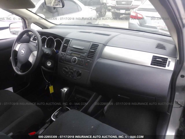 3N1BC1CP1AL360674 - 2010 NISSAN VERSA S/SL GRAY photo 5