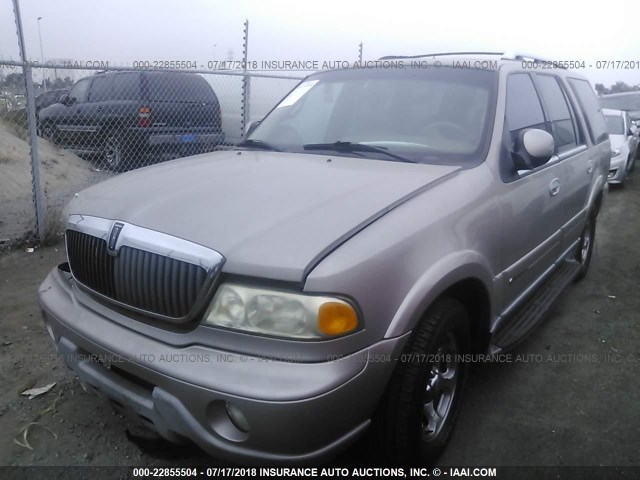 5LMEU27RX1LJ19452 - 2001 LINCOLN NAVIGATOR Champagner Foto 2