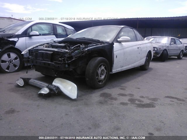 1G8ZY14742Z209425 - 2002 SATURN SC2 WHITE photo 2